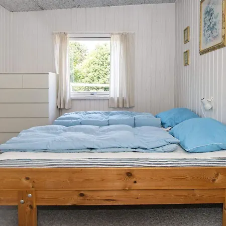 בית נופש Five-bedroom In 1 *