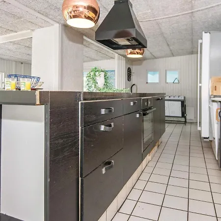Five-bedroom In 1 בית נופש אבלטופט